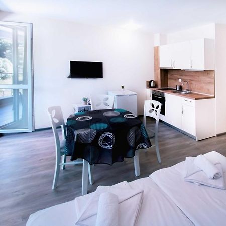 Donchevi Apartments พรีมอร์สโก ภายนอก รูปภาพ